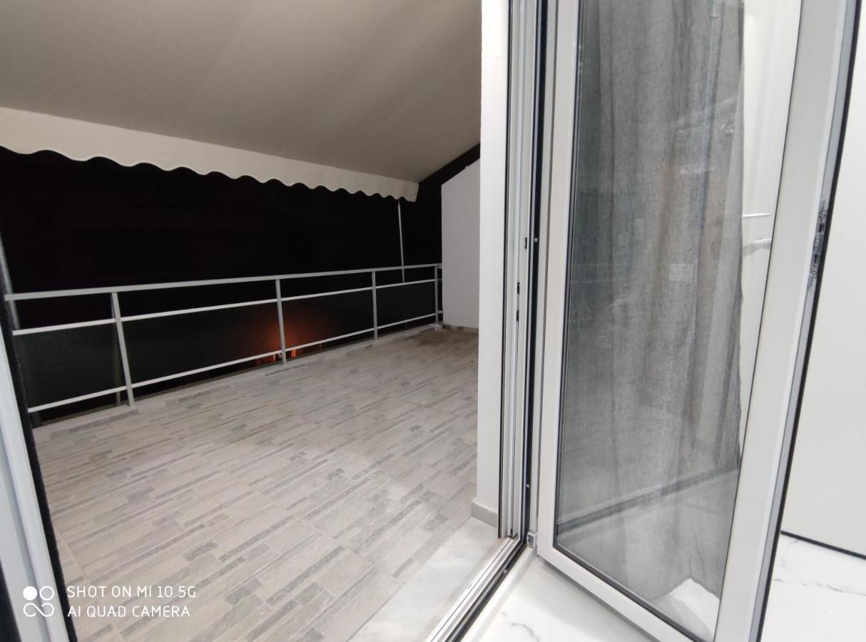 Modern Apartment With A Huge Terrace Atene Esterno foto